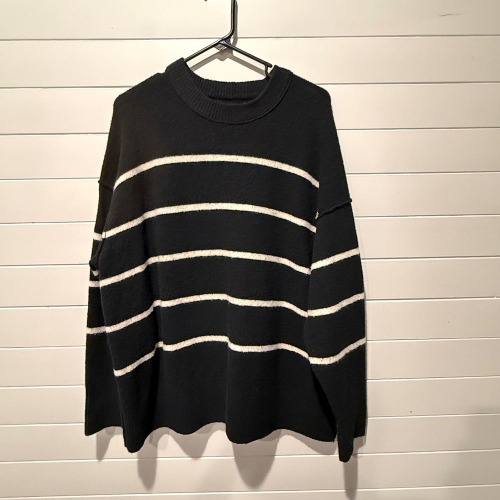 Aerie Striped Oversized Crewneck Sweater Womens L Black White Knit Pullover